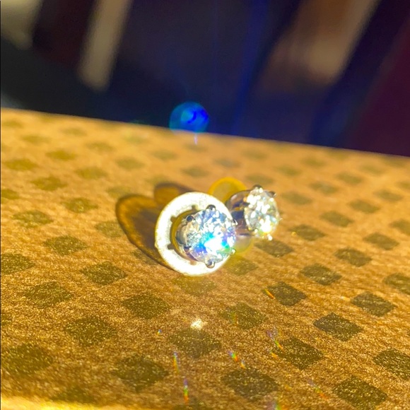 Large CZ studs with Victorian cut silver posts - Picture 4 of 11